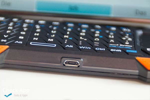 Mini_Bluetooth_Keyboard_09