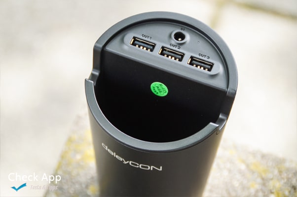 deleyCon_Smart_Cup_Car_Charger_03