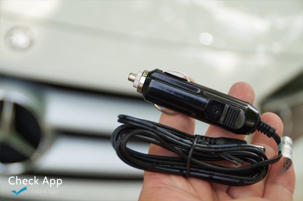 deleyCon_Smart_Cup_Car_Charger_04